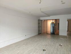 Upper Serangoon Shopping Centre (D19), Retail #473986911